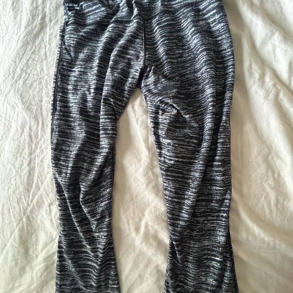 Nike dri fit cropped leggings medium